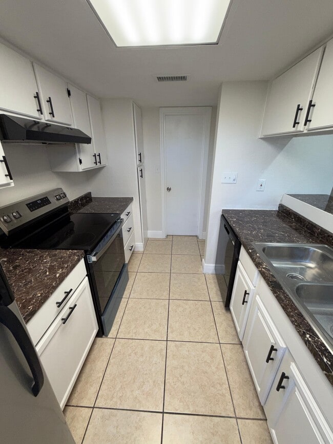 property at 4031 Norwich Rd