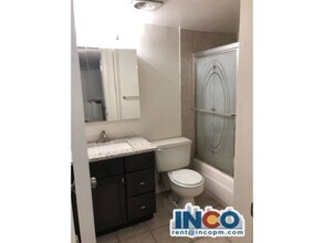 1390 Everett Ct in Lakewood, CO - Building Photo - Building Photo