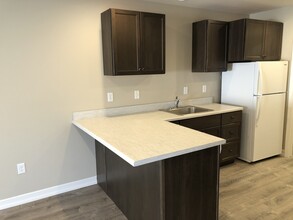 213 N Delaware Ave, Unit B in Wenatchee, WA - Foto de edificio - Building Photo