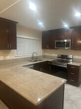 1102 S Citron St, Unit 1 in Anaheim, CA - Building Photo - Building Photo