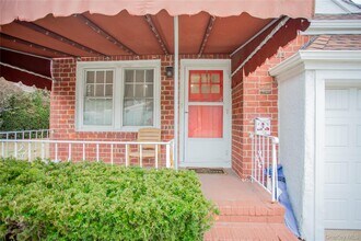 76 Clayton Ave in East Atlantic Beach, NY - Building Photo - Building Photo