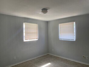 1703 Edgewater Dr in Edgewater, FL - Building Photo - Building Photo