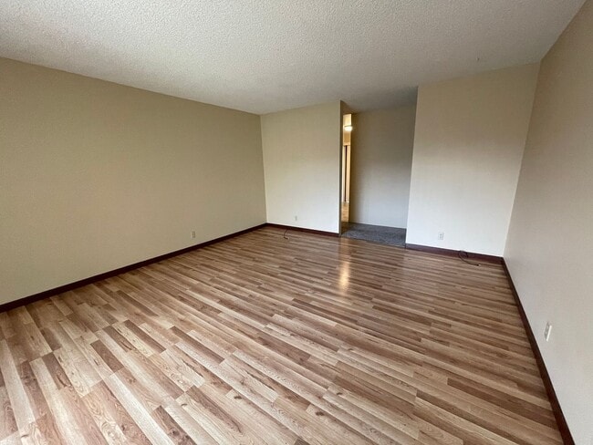 463 NW Cecil Ave in Roseburg, OR - Building Photo - Building Photo