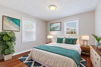 1355 Ida Ave, Unit D in Columbus, OH - Foto de edificio - Building Photo
