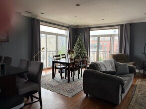 3465 S Lituanica Ave in Chicago, IL - Building Photo - Building Photo