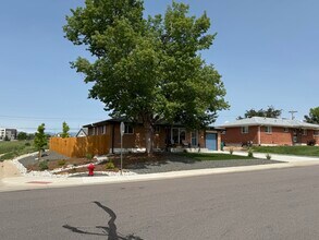 7101 Clay St in Westminster, CO - Foto de edificio - Building Photo