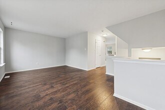 573 S Coventry Ln in West Chester, PA - Building Photo - Building Photo