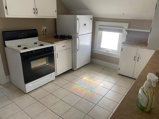 4821 Harlem Rd, Unit Upstairs in Buffalo, NY - Building Photo - Building Photo