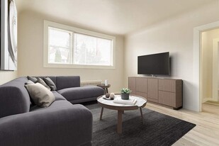 Albert Manor in Edmonton, AB - Building Photo