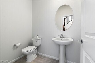 106 Badwater Basin St in Las Vegas, NV - Building Photo - Building Photo