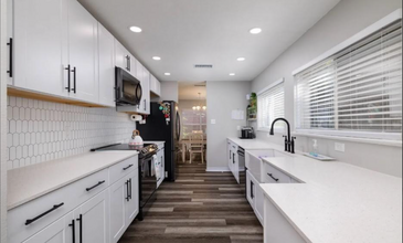 8226 Grimchester-Unit -Unit 1 M in Converse, TX - Foto de edificio - Building Photo
