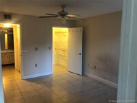 643 Vista Isles Dr in Plantation, FL - Building Photo - Building Photo