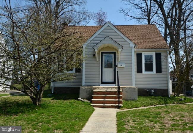 property at 13 Massachusetts Ave