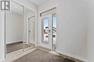 337 Cantering Dr in Ottawa, ON - Building Photo - Building Photo