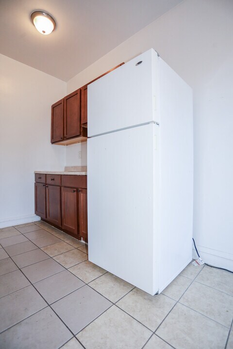 5011 N Damen Ave, Unit #33 in Chicago, IL - Foto de edificio