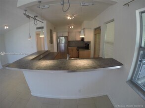 6835 Rue Versailles Dr in Miami Beach, FL - Building Photo - Building Photo