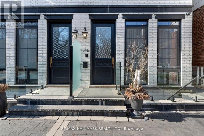 34B Sherwood Ave in Toronto, ON - Building Photo - Building Photo