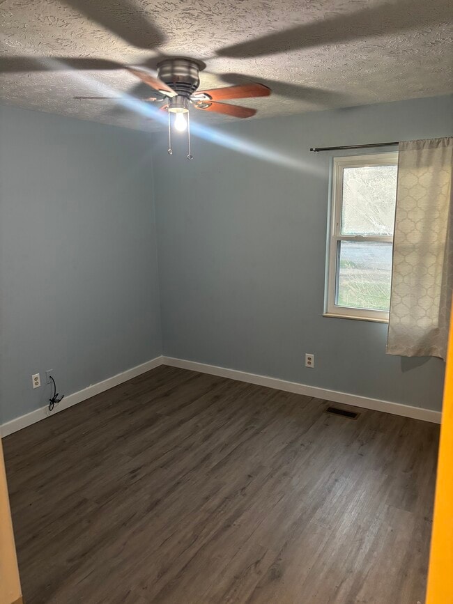 1058 Dalton Ln in Knoxville, TN - Building Photo - Building Photo