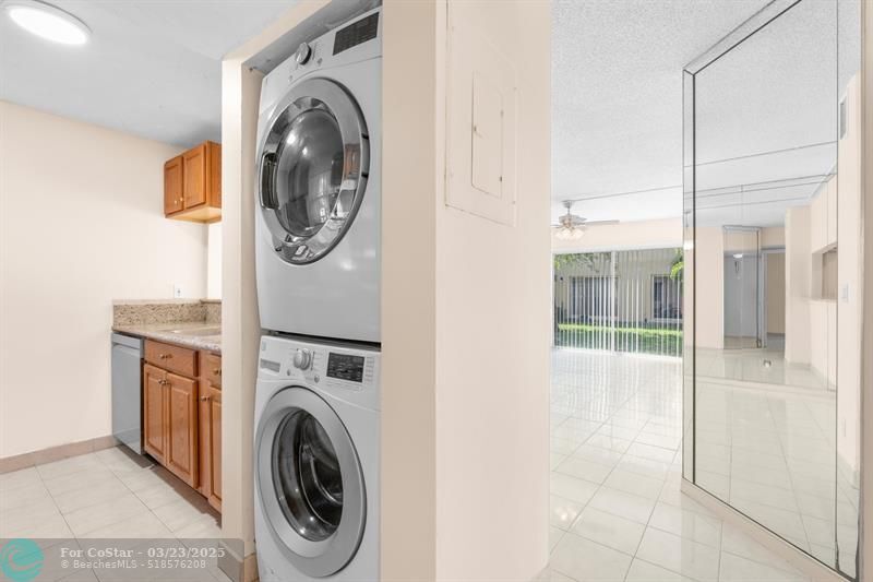 3230 NW 102nd Terrace in Coral Springs, FL - Building Photo