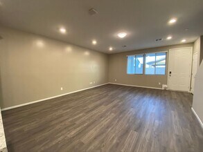 8724 Giant Causeway Ave in Las Vegas, NV - Building Photo - Building Photo