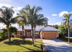 4074 SW Kallen St in Port St. Lucie, FL - Building Photo