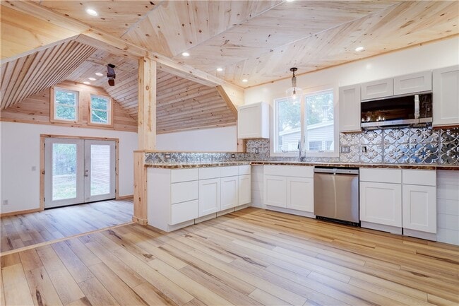 property at 413 Caroline St