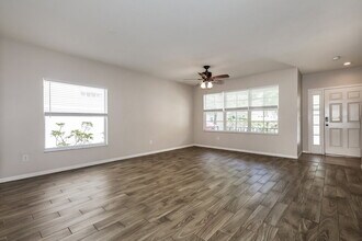 11108 Newbridge Dr in Riverview, FL - Building Photo - Building Photo