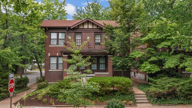 2055 Alfred Ave, Unit 2055 Alfred Avenue 2F