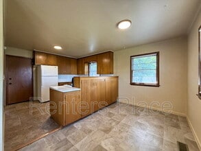 1045 E 53rd St in Tulsa, OK - Building Photo - Building Photo