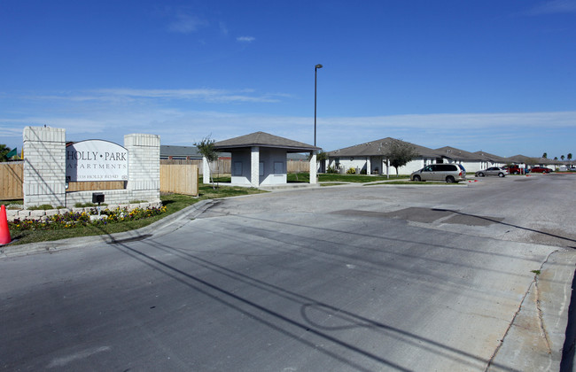 Holly Park Apartments in Corpus Christi, TX - Foto de edificio - Building Photo