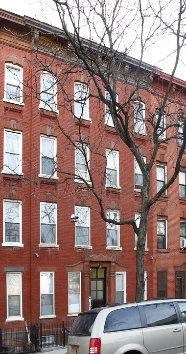 23 Adelphi St in Brooklyn, NY - Building Photo