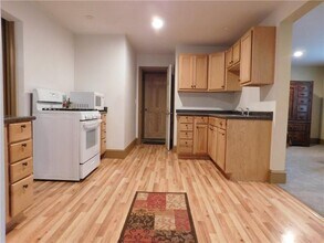 164 Colvintown Rd in Coventry, RI - Foto de edificio - Building Photo