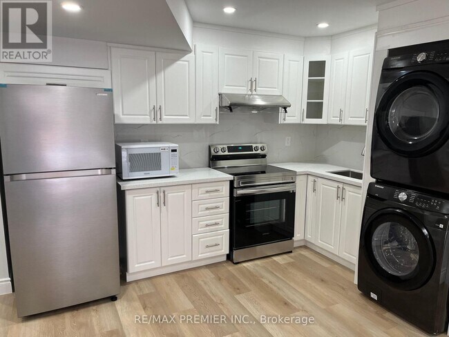 109 Alistair Cres in Vaughan, ON - Building Photo - Building Photo