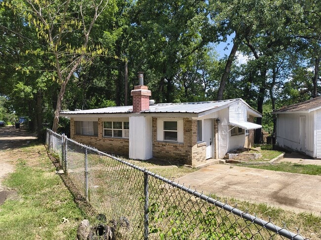 property at 708 Hickory Hill Ln