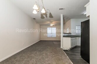 11330 Michelle Way in Hampton, GA - Building Photo - Building Photo
