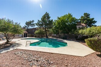 2963 Juniper Hills Blvd in Las Vegas, NV - Building Photo - Building Photo