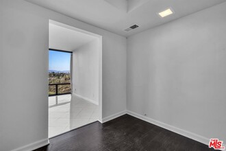 4316 Marina City Dr, Unit A Rare Brilliant in Marina Del Rey, CA - Building Photo - Building Photo