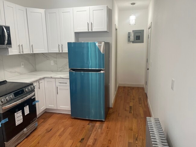 535 Van Cortlandt Park Ave, Unit 2nd Floor-3 Bedroom in Yonkers, NY - Building Photo - Building Photo