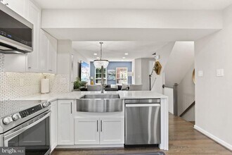 8078 Sebon Dr in Vienna, VA - Building Photo - Building Photo