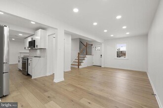 2339 N Powhatan St in Arlington, VA - Building Photo - Building Photo