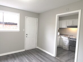 696 S Greer St in Memphis, TN - Building Photo - Building Photo