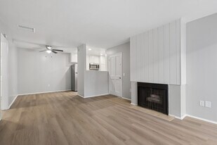 Villa Maria Apartments in Riverside, CA - Building Photo