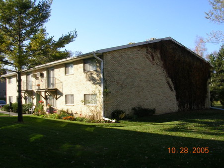 Oakview Gardens Apartments in Sun Prairie, WI - Building Photo - Building Photo