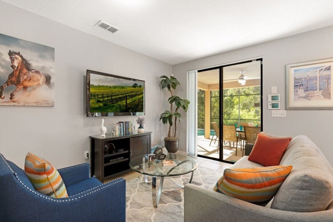 1157 Cypress Pointe Blvd in Davenport, FL - Building Photo