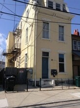 2829 Glendora Ave in Cincinnati, OH - Foto de edificio - Building Photo