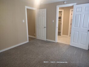 113 NW Main St, Unit 1 in Ennis, TX - Foto de edificio - Building Photo