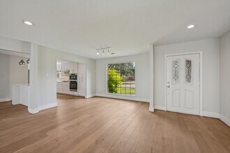 1706 Cedar Creek Ct in Houston, TX - Building Photo - Building Photo