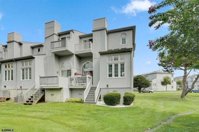 property at 433 Albacore Ln