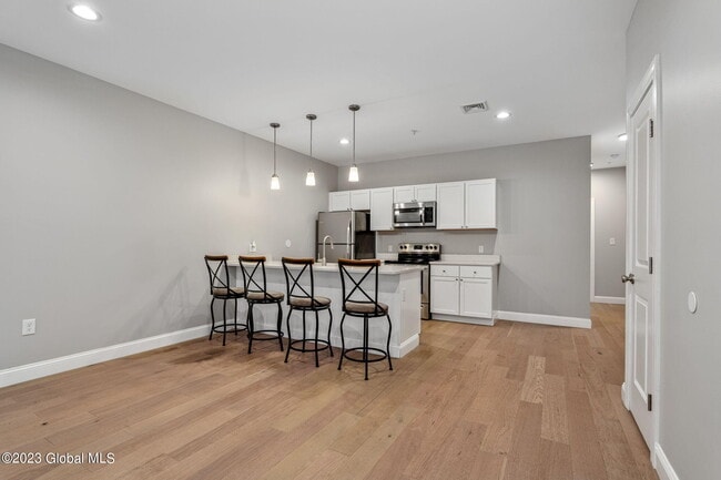 364 Madison Ave in Albany, NY - Building Photo - Building Photo
