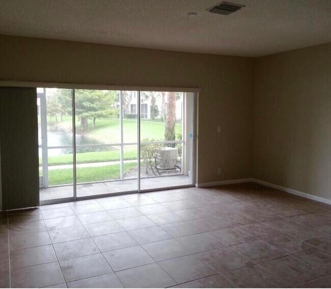 4866 Palmbrooke Cir in West Palm Beach, FL - Building Photo - Building Photo